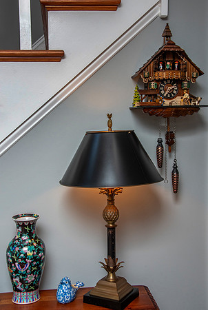 DH7_9721 Tom Cottage foyer vinette