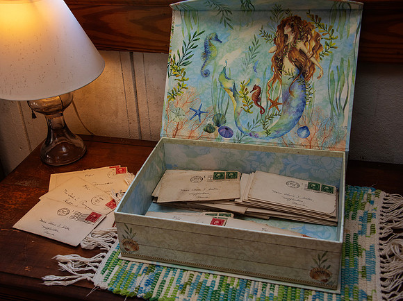 DH7_6903 Box of Letters hodges