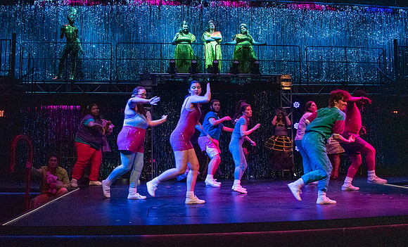 DH7_2622 Head Over Heels