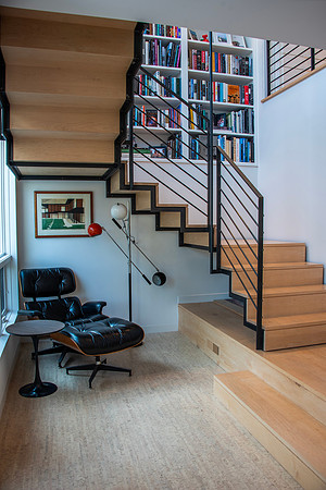DH7_6670 under stair cork floor