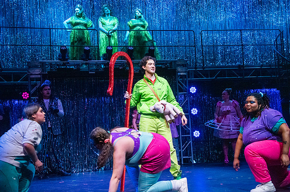 DH7_2656 Head Over Heels