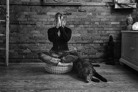 FAVE bw_8541