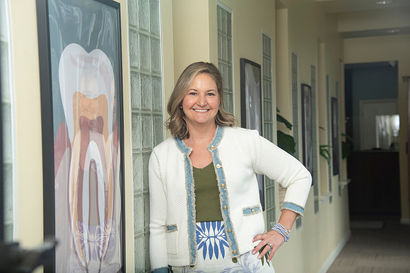 DH7_5334 dentist