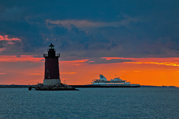 Ferry_Lighthouse DH7_8834