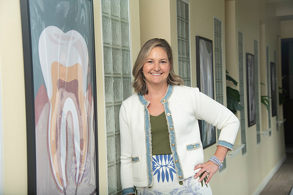 DH7_5335 dentist