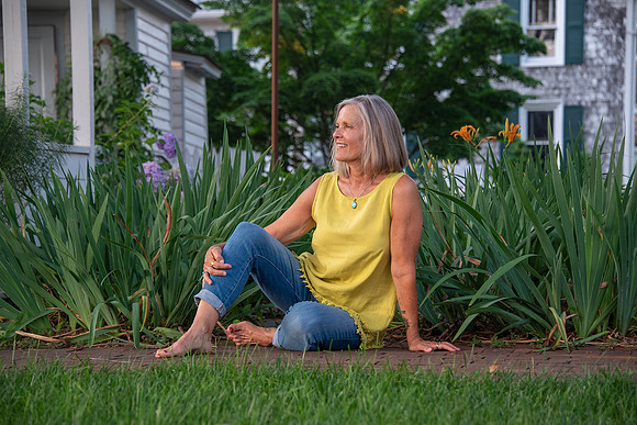 DenyHoweth.com
